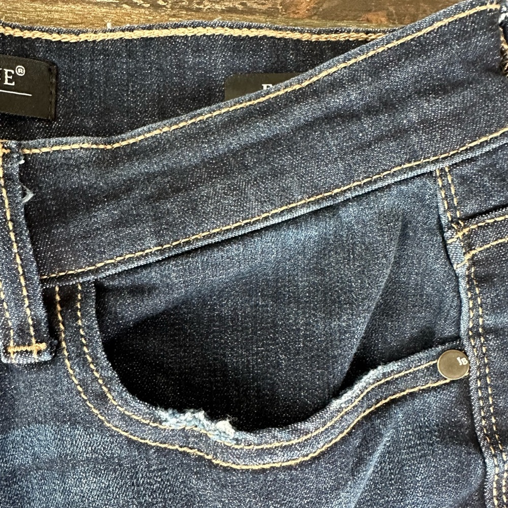 Judy Blue Dark Wash High-Rise Flare Jeans - Picture 7 of 12